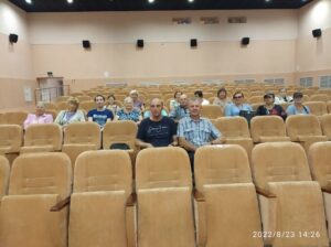 Киносеанс в кинотеатре «Октябрь» (1)