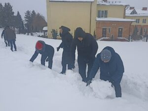 Лучший снеговик (3)